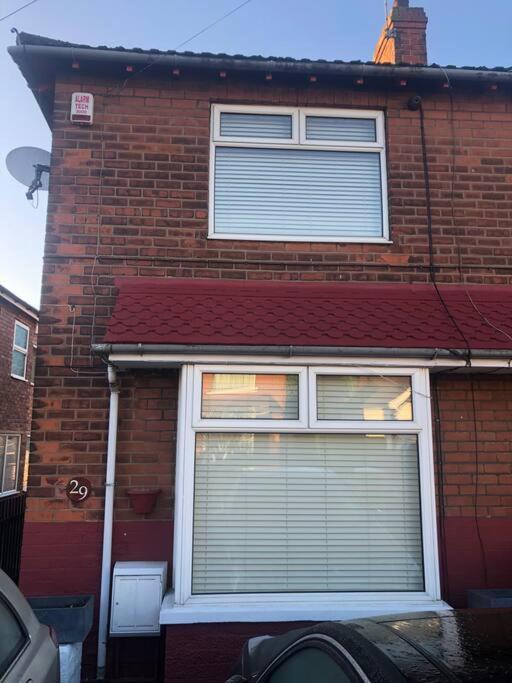 29 Comfort House 2 Bedroom Townhouse With Parking Scunthorpe Buitenkant foto