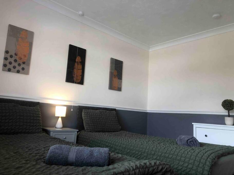 29 Comfort House 2 Bedroom Townhouse With Parking Scunthorpe Buitenkant foto