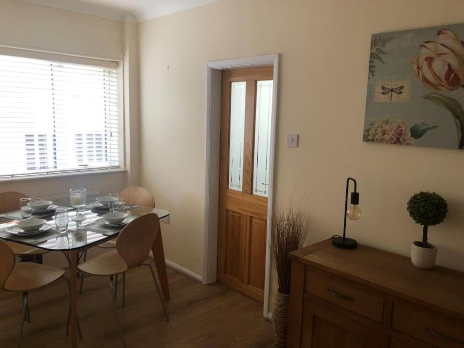 29 Comfort House 2 Bedroom Townhouse With Parking Scunthorpe Buitenkant foto